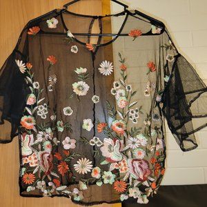 FUN BLACK FLOWER EVENING CROP TOP
